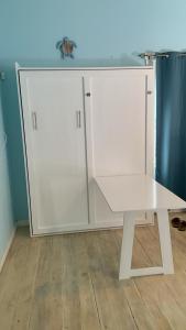 Villa Casa Familia with private pool - 5 min walk to West Bay beach