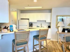 78 Seascape Resort 2BR 2BA Ocean View - See waves!