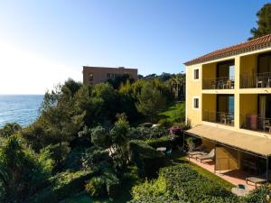 Apartment in Saint-Tropez with Beach Access