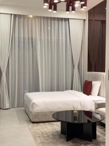 HYDE WALK STUDiO BURj ViEW & PREMiUM COMFORt