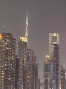 HYDE WALK STUDiO BURj ViEW & PREMiUM COMFORt