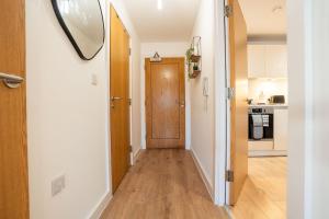 London 1BR Apt - Sleeps 6 - Free Parking