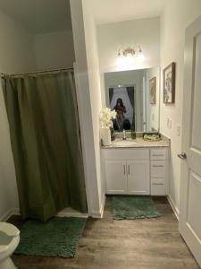 Stylish, Comfortable 2 bedroom Suite