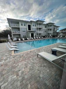 Stylish, Comfortable 2 bedroom Suite