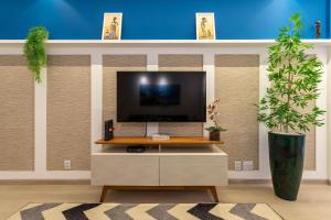 Prédio em frente a praia de Copa, 2 e 3 Quartos, pé na areia. Entrar, Relaxar e Desfrutar!