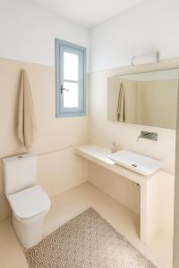 Villa Loretta with pool, jacuzzi and garden