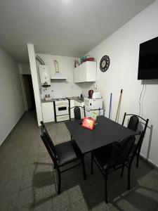 Departamento ubicado en Zeballos al 2000