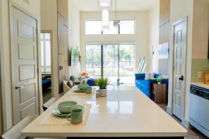 Best DTX Secret 4 ppl Free Parking 1 bd
