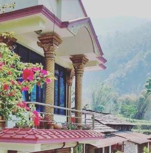 Hotel evergreen lodge