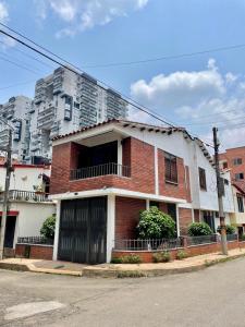 Casa al lado de Multicentro