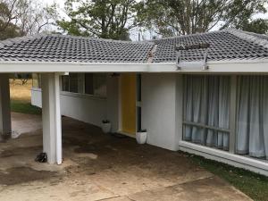 Bell View House -Fireplace- Base of Blue Mountains