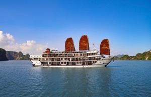 Alisa Premier Cruise Ha Long