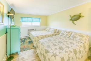 The One with Expansive Ocean Views - Couples Oasis - East Winds 502