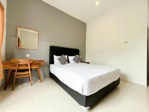 Adi surya guest house