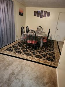 Tiny Cute Home 9 miles from Stone Mountain Park