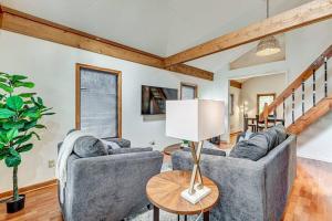 Riverfront Family Friendly Loft Near Butler and Rocky Ripple