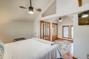Riverfront Family Friendly Loft Near Butler and Rocky Ripple