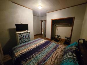 Lonetree Country Corner