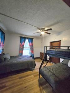 Lonetree Country Corner