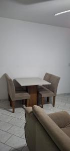 Casa na região central a 10min da praia