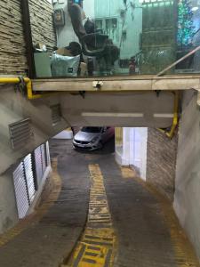 Steps from Copacabana Beach -300 meters from the beach - com vaga de garagem gratuita