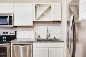 Theatre District Gym Access Free Parking