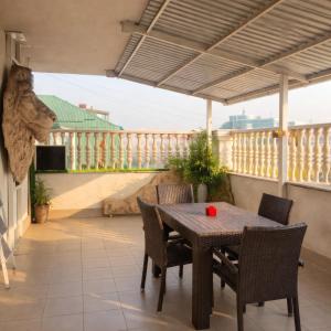 Center Apartment with private Terrace