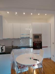 Loft moderno zona 8 Milano