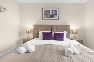 Heathrow Living Serviced Apt 01 by 360stays