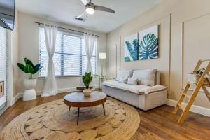 Spacious 1B with Pool Near Legacy West Frisco