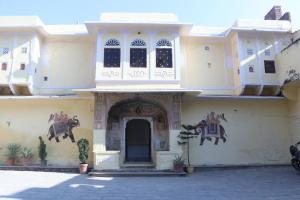 Dhabhai Haveli- A Heritage stay , Samode