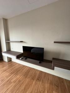 Aston Residence - Studio Apartment