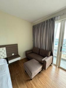 Aston Residence - Studio Apartment