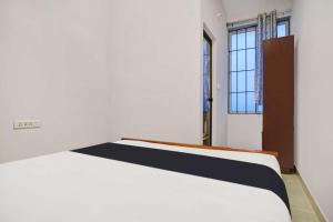 Collection O Rajagiri Hospital Aluva East