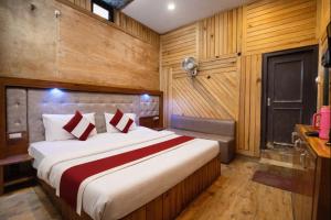 The Sakoon from #Hotel Lake View Mall Road Nainital Near Kaichi Dham