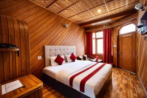 The Sakoon from #Hotel Lake View Mall Road Nainital Near Kaichi Dham