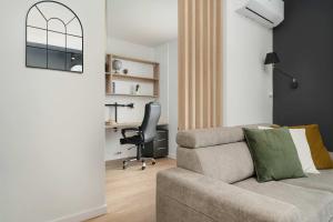 Bright Apartment Długa in Wrocław with Air Conditioning by Noclegi Renters