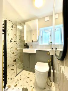 Charming Victorian Flat in Chiswick