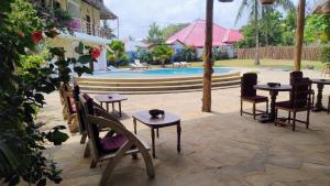 Bush Paradise Kiwengwa