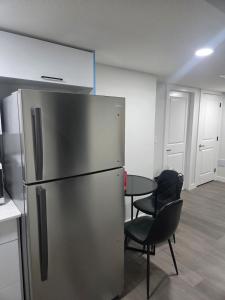 Cozy Suite Near West Edmonton Mall