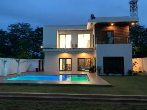 Lindelle Place Palawan