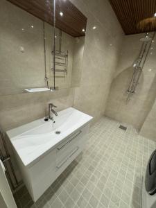 2 bedroom condo with a balcony in the center of Helsinki