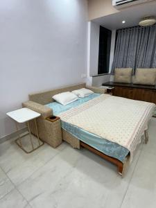 VP STAYS Luxury 1-BHK in Vile Parle West