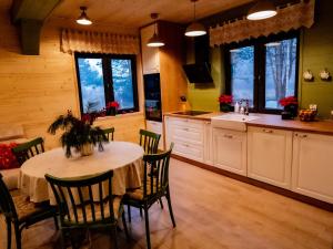 Karmuszka Leśna Weranda