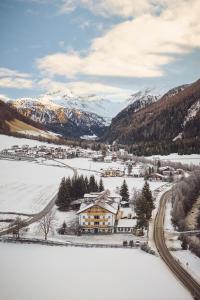 Apartments Knappenhof Pfitsch - with Swimming Pool