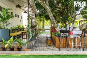 StayVista at Verdant with Pool & Lawn