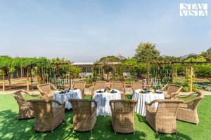 StayVista at Verdant with Pool & Lawn