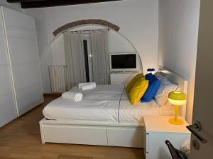 Milano 2 BDR Flat - direct Tram 15 min DUOMO