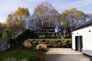 Earthen conscious living home with sauna 3BR 2BA