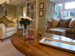 The Saddlery Holiday Cottage - Near Wolds And Coast